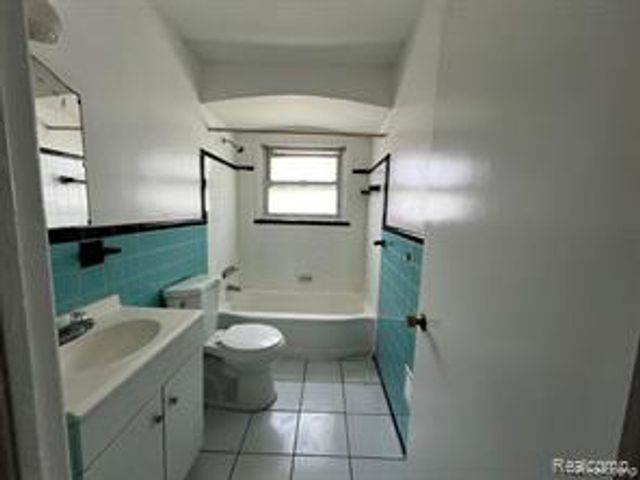 12688 Memorial Street, Detroit, MI 48227