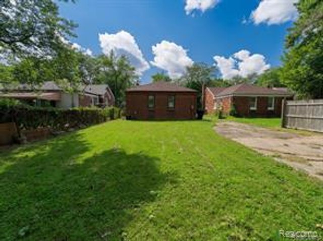 12688 Memorial Street, Detroit, MI 48227