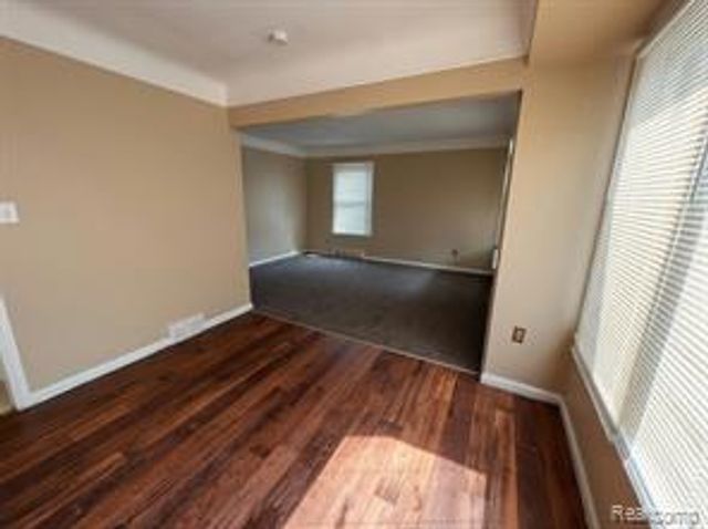12688 Memorial Street, Detroit, MI 48227
