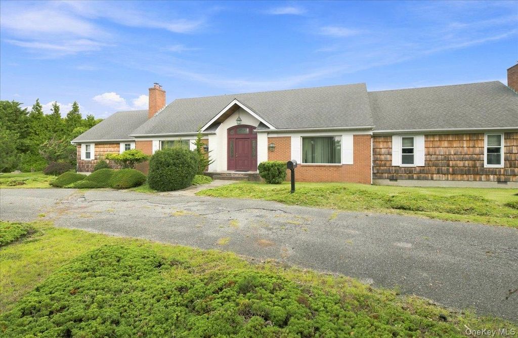 3 The Moor, East Islip, NY 11730 — photo 3