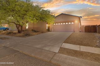 3347 S Desert Scroll Place, Tucson, AZ 85735