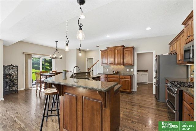 12427 S 79 Avenue, Papillion, NE 68046