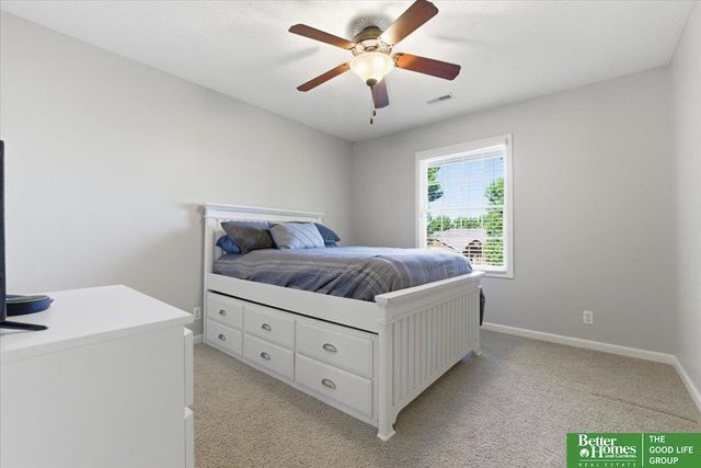 12427 S 79 Avenue, Papillion, NE 68046