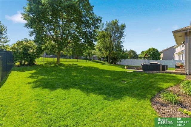 12427 S 79 Avenue, Papillion, NE 68046