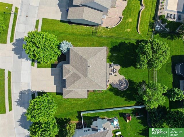 12427 S 79 Avenue, Papillion, NE 68046