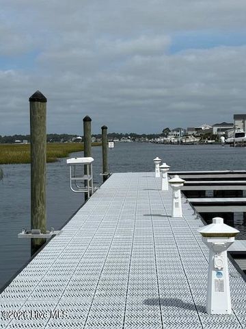 602 W Ft Macon Road 132, Atlantic Beach, NC 28512