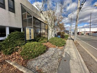 135 Rockaway Turnpike 106, Lawrence, NY 11559