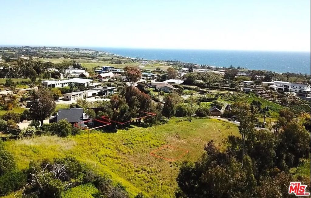 Image 22 of property listing at 30053 Harvester Road, Malibu, CA 90265