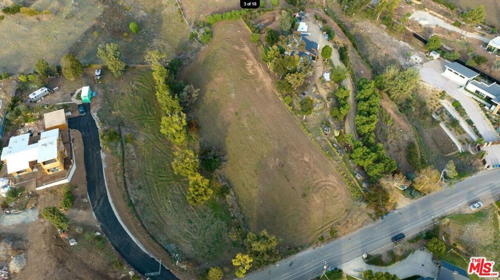 Image 24 of property listing at 30053 Harvester Road, Malibu, CA 90265