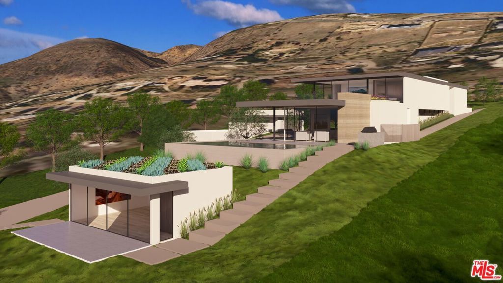 Image 7 of property listing at 30053 Harvester Road, Malibu, CA 90265