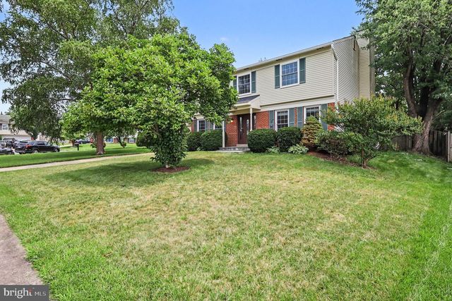 726 GENTLE BREEZE CT, Herndon, VA 20170