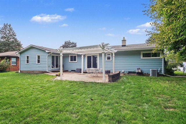252 Edison Park Avenue, Grand Rapids, MI 49504