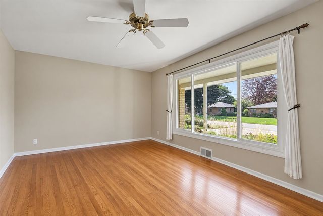 252 Edison Park Avenue, Grand Rapids, MI 49504