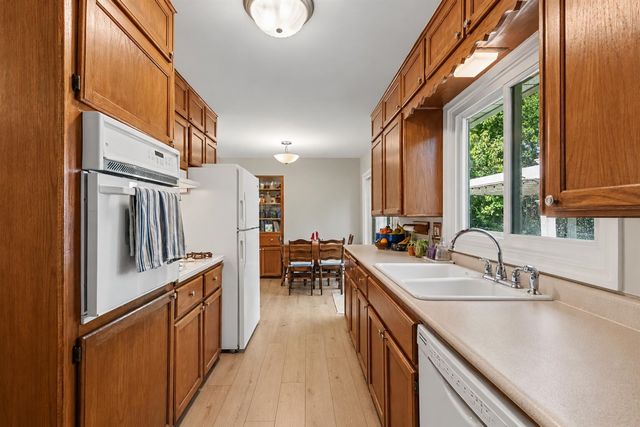 252 Edison Park Avenue, Grand Rapids, MI 49504