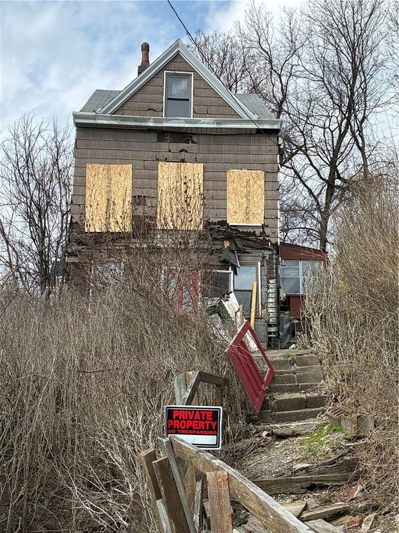 2794 Mount Troy Road, Reserve, PA 15212