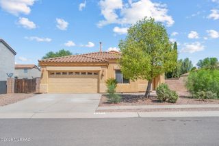 6272 W Mesa Garden Drive, Tucson, AZ 85757