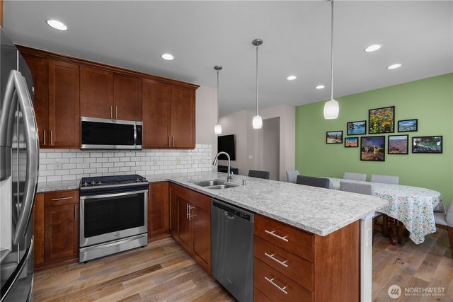 8226 Canton Avenue NE, Lacey, WA 98516