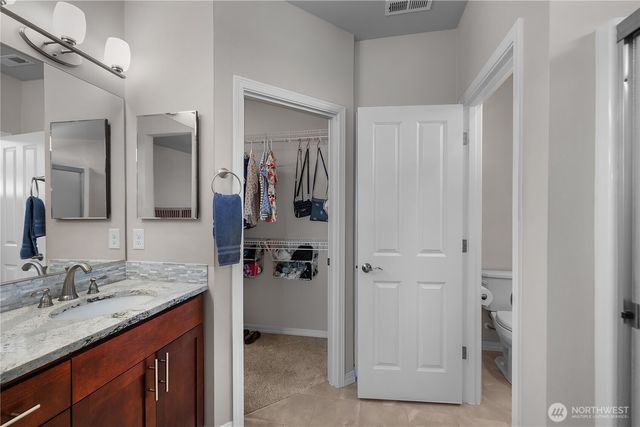 8226 Canton Avenue NE, Lacey, WA 98516