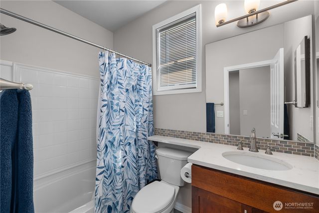 8226 Canton Avenue NE, Lacey, WA 98516