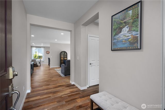 8226 Canton Avenue NE, Lacey, WA 98516
