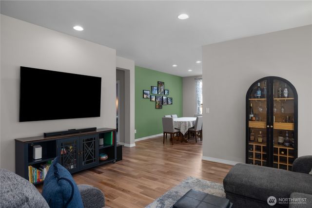 8226 Canton Avenue NE, Lacey, WA 98516