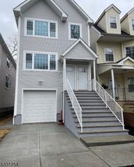 142 N 15Th St, East Orange City, NJ 07017