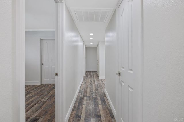 936 W Harter Avenue, Visalia, CA 93277