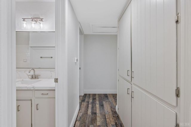 936 W Harter Avenue, Visalia, CA 93277