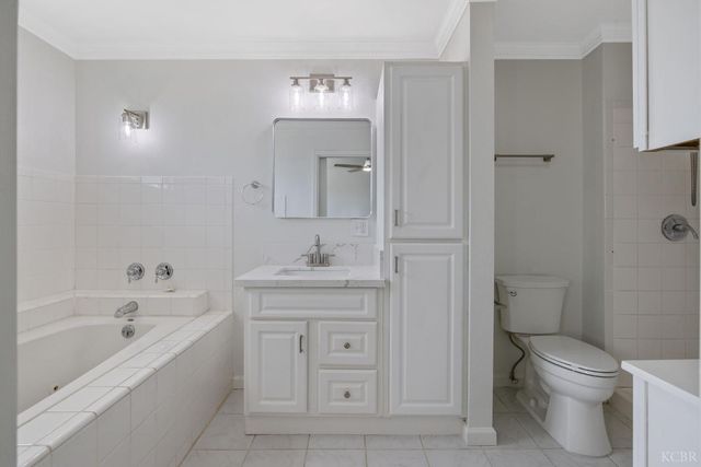 936 W Harter Avenue, Visalia, CA 93277