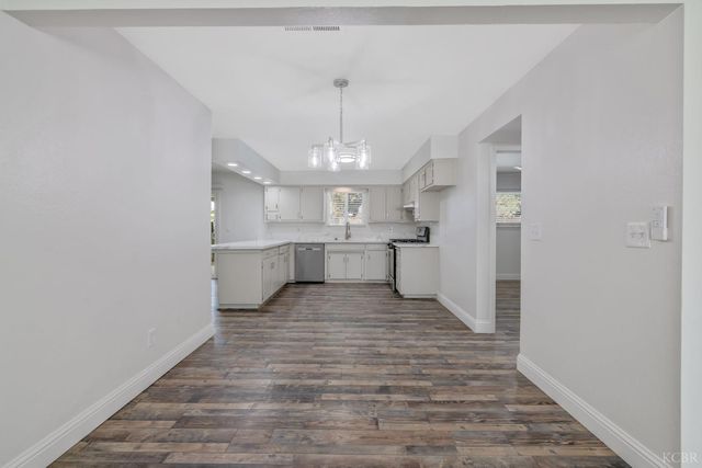 936 W Harter Avenue, Visalia, CA 93277