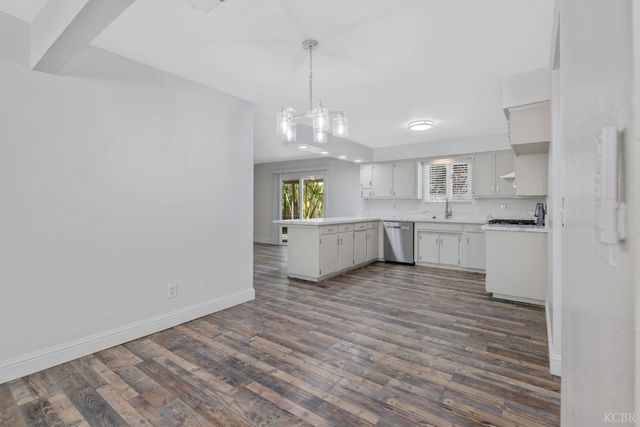 936 W Harter Avenue, Visalia, CA 93277