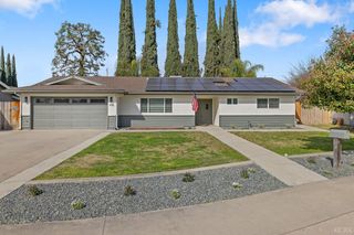936 W Harter Avenue, Visalia, CA 93277