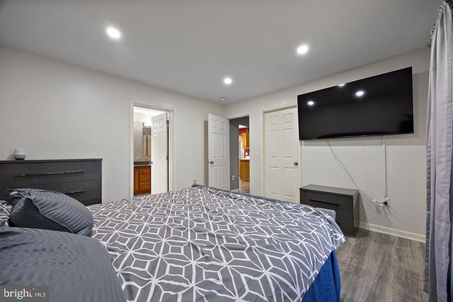 16 BARBERRY CT, Newark, DE 19702