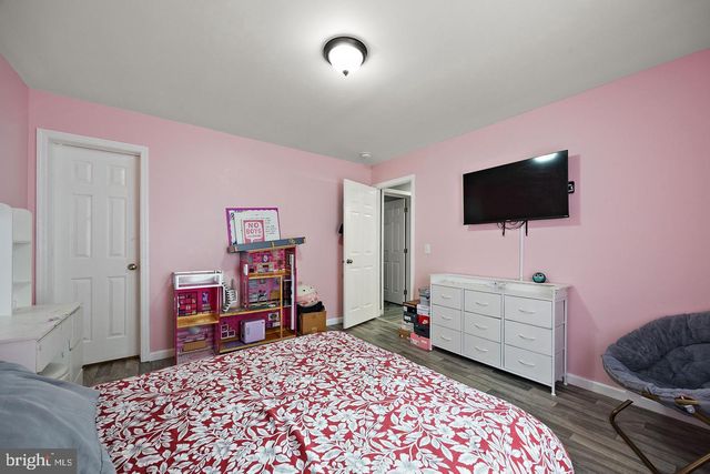 16 BARBERRY CT, Newark, DE 19702