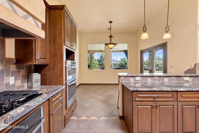 2608 Calle Porton, Las Cruces, NM 88007