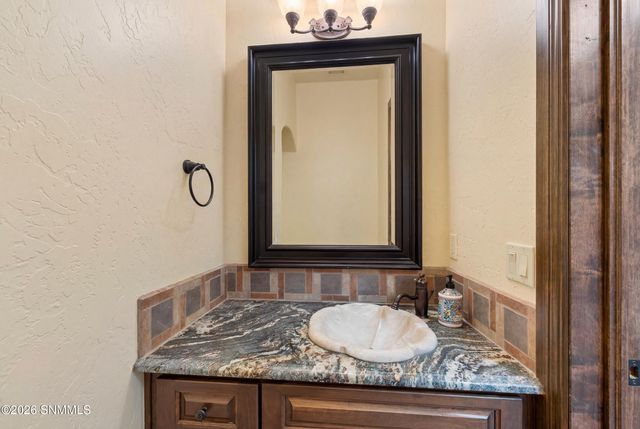 2608 Calle Porton, Las Cruces, NM 88007