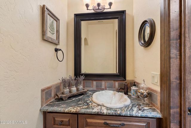 2608 Calle Porton, Las Cruces, NM 88007
