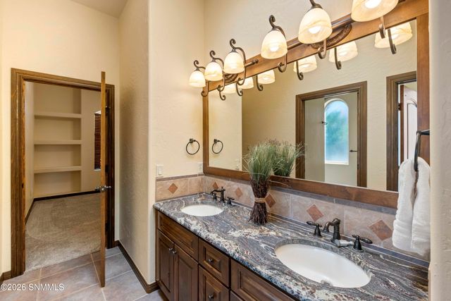 2608 Calle Porton, Las Cruces, NM 88007