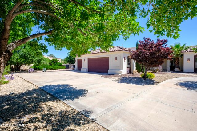 2608 Calle Porton, Las Cruces, NM 88007