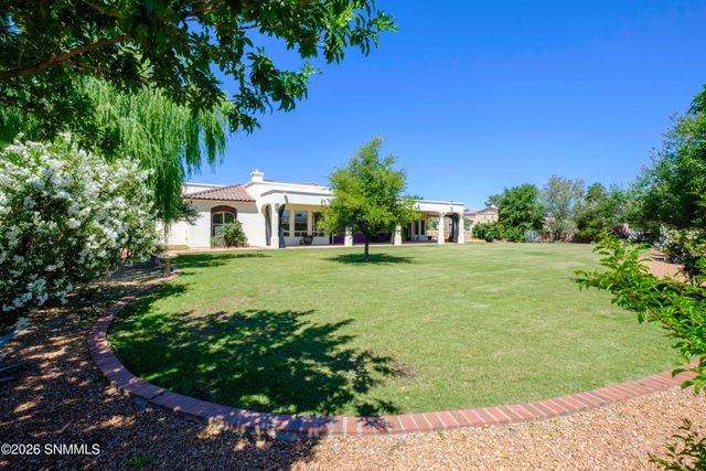 2608 Calle Porton, Las Cruces, NM 88007