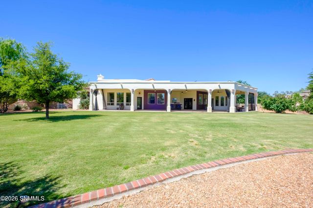 2608 Calle Porton, Las Cruces, NM 88007