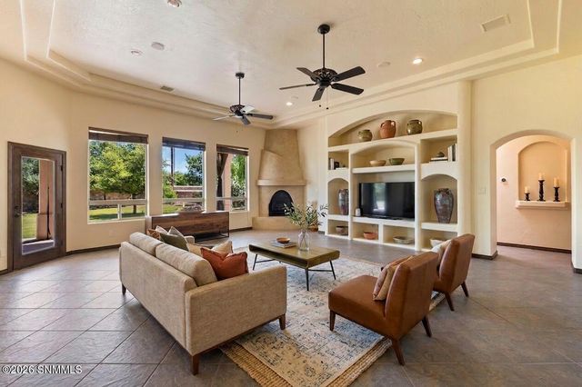 2608 Calle Porton, Las Cruces, NM 88007
