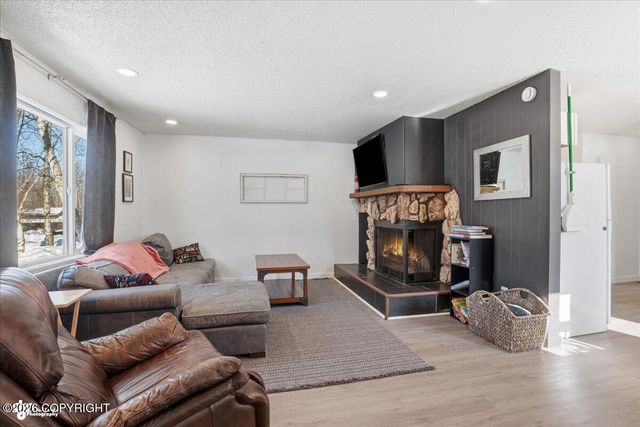 3821 Checkmate Drive, Anchorage, AK 99508