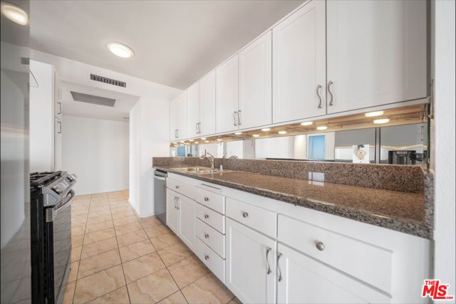 800 W 1st Street 2203, Los Angeles, CA 90012