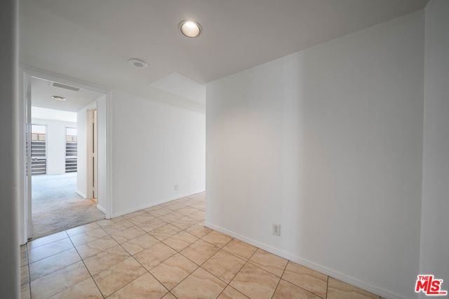 800 W 1st Street 2203, Los Angeles, CA 90012