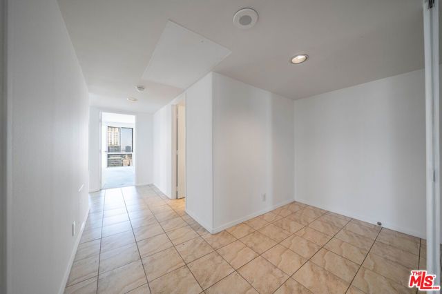 800 W 1st Street 2203, Los Angeles, CA 90012