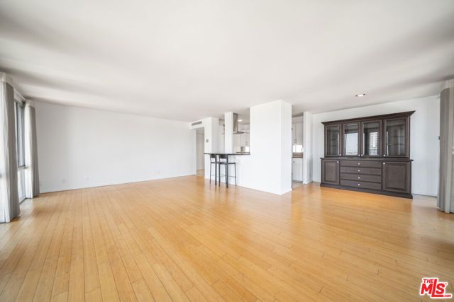 800 W 1st Street 2203, Los Angeles, CA 90012