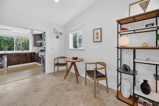 11260 SW 48th St, Miami, FL 33165