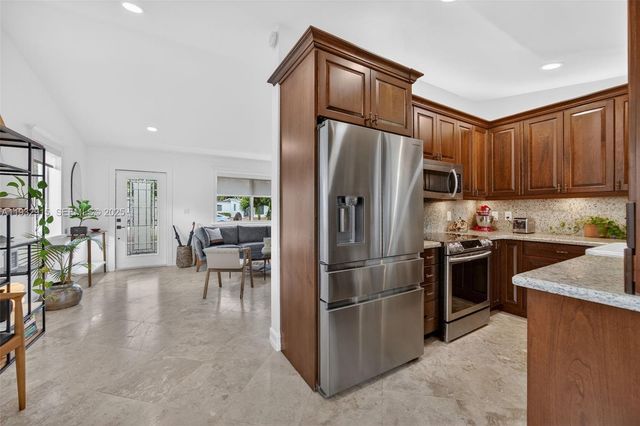 11260 SW 48th St, Miami, FL 33165