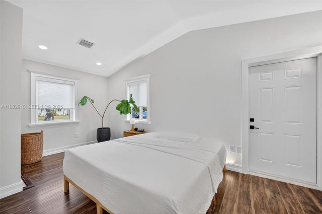 11260 SW 48th St, Miami, FL 33165